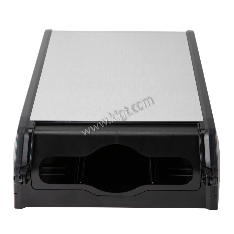 C-fold dispenser